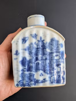 Chinese antique tea caddy decorated in underglazed blue, Qianlong period, 18th c, #2835
