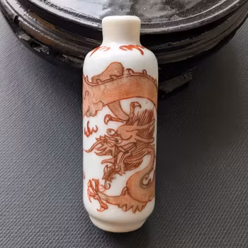 Chinese antique snuffbottle decorated with Dragon, Late Qing #2855