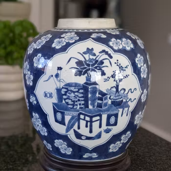 Chinese antique jar with decoration of antique objects, Late Qing #2888
