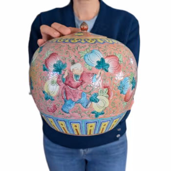 Chinese antique lidded jar with figures , 19th century #2901