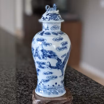 Chinese antique vase with lid decorated with Dragons, Late Qing #2902