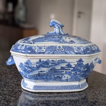 Large antique Chinese Export Blue and White Porcelain Tureen, Qianlong period #2907
