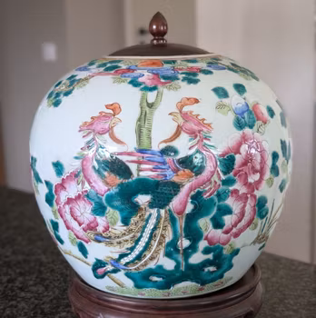 Chinese antique jar with decoration of double phoenixes, 19th c #2923