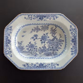 Chinese antique platter in underglazed blue and white, 18th c #2981