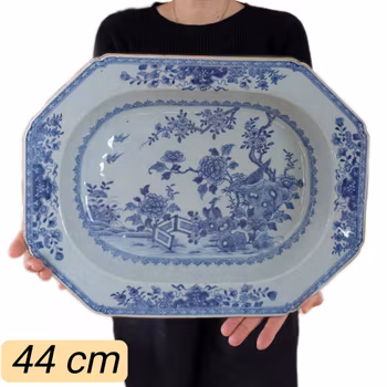 Chinese antique platter in underglazed blue and white, 18th c #2981