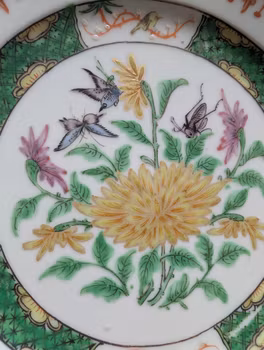 Chinese antique rose mandarin dish with butterflies, Late Qing #3009