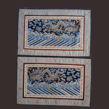 Chinese Antique silk embroidery of dragons, Qing Dynasty #3012