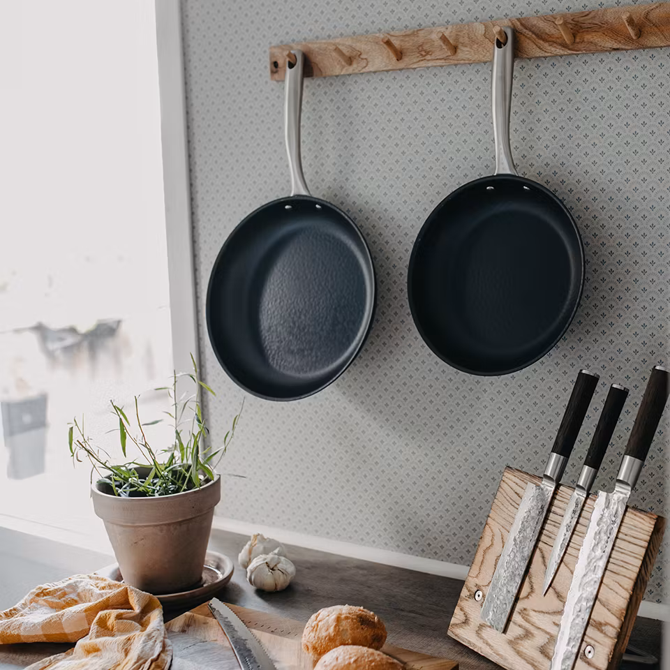 Satake Stekpanna Kolstål 28 cm