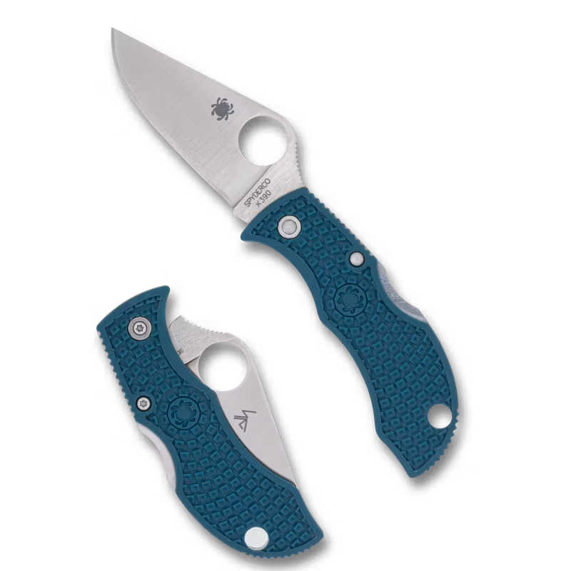 Spyderco Manbug liten fällkniv med blått FRN-handtag och blad i K390