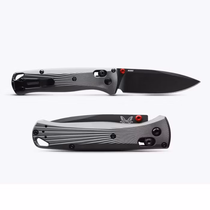 Benchmade Bugout Aluminum 535BK-4, fällkniv med grått aluminiumhandtag och svart Cerakote-blad