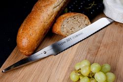 Chroma type 301 Brödkniv 21 cm
