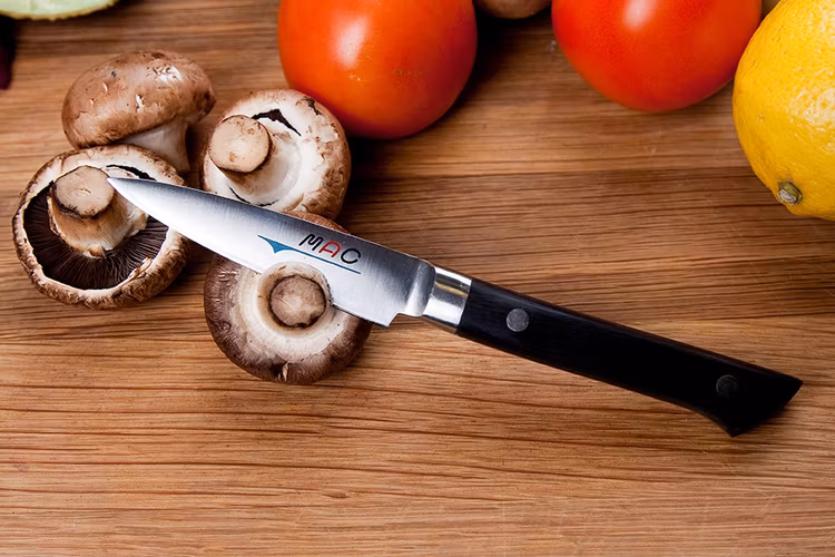 MAC Pro Petty vegetable knife