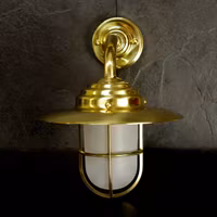 Vägglampa mässing 134.V.S matt glas -134.V.T klart glas