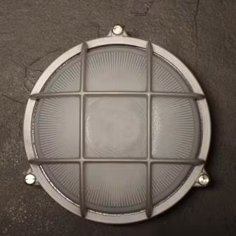 Gallerlampa aluminium 9109 199:-/st  Kustboden.se