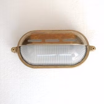 Vägglampa133 Mässing  Kustboden.se