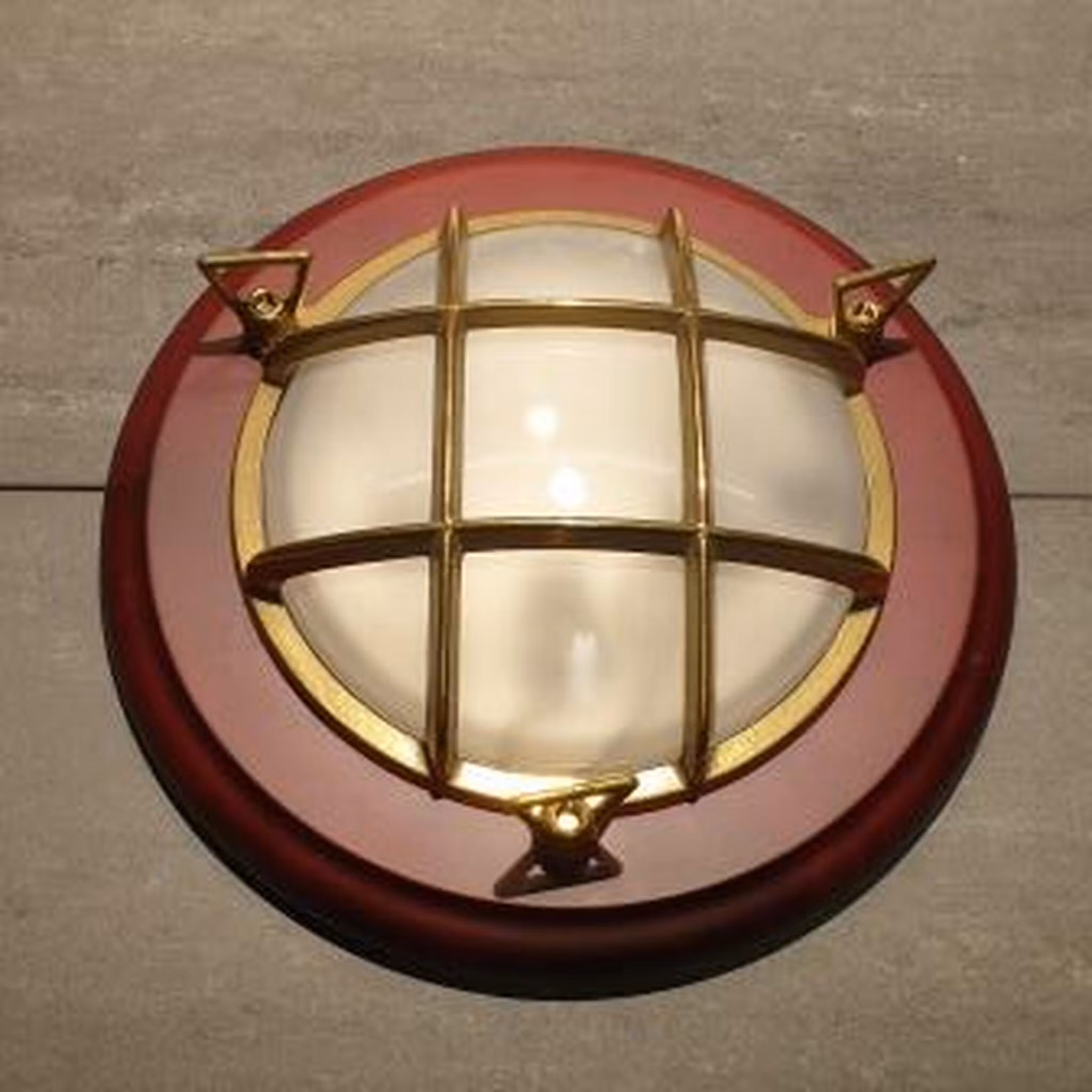 Marin Gallerlampa MässingTrä 449:-   Kustboden.se