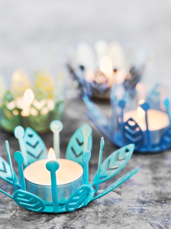 Ljuslykta DIY Blad från Cult design i färgen sage.