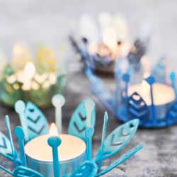 Ljuslykta DIY Blad från Cult design i färgen sage.