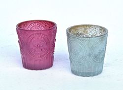 78646 en ljuslykta i glas. Färg: Rosa.