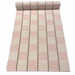 Rips en löpare i bomull. Färg: Rosa och vitrutig (off-white) med gröna ränder.