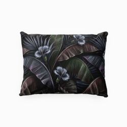 Exotic flowers ett örngott i mått 70 x 100 cm i svart bomullssatin med ett blommönster i blått och grönt, från Indusia design