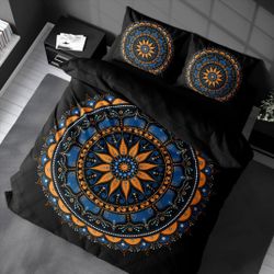 Bohemian mandala ett påslakanset i bomull till dubbeltäcke i mått 200 x 220 cm i svart med en färgglad mandala med knäppning i botten, från Indusia design