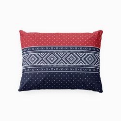 Embla blue & red ett örngott i bomull i mörkblått, rött och vitt i mått 50 x 70 cm, från Indusia design