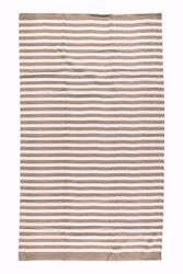 Java stripe ett badlakan i brun och vitrandig frotté i 100% bomull från Noble house, i mått 90 x 150 cm.