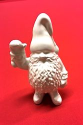 Vintertomten junior är en vit tomte i porslin från Cult design.