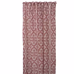 Lauren ett vitt gardinset med ett rostrött mönster multiband, mått 2 x 135 x 240 cm.