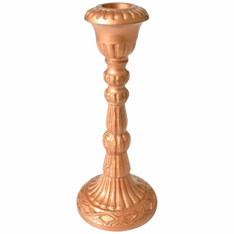 Ljusstake Emalj från Boel & Jan. Färg: Koppar. Mått: H 19 cm, Dia 9 cm.
