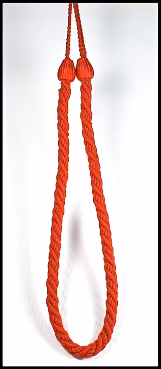 Tassels/Gardinomtag. Färg: Röd. Längd: 90 cm. Material: Bomull.