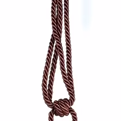 Tassels/Gardinomtag med bollar. Färg: Rödbrun. Längd: 60 cm.
