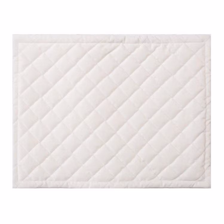 Quilty en lyxig tablett i sammet, art.nr 9859-82-001. Färg: Vit.