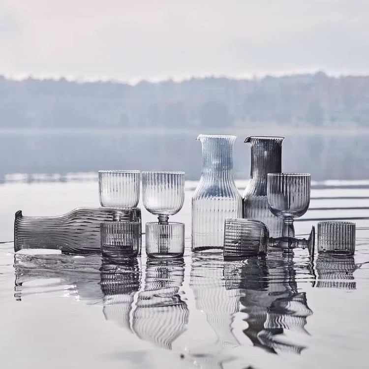 Online karaff i klarglas från Cult design, 1l.