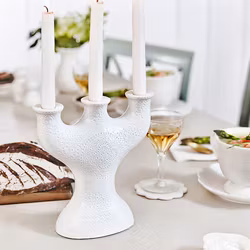 Orient kandelaber från Cult design i färg vit.