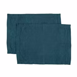 Bordstablett i tvättat linne som ger en mjuk känsla och en fin patina från Gripsholm i 2-pack i petrol. 35 x 45 cm.