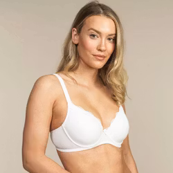 Mette en bygelbehå med en liten spetskant från Crossbow. Färg: Off-white.