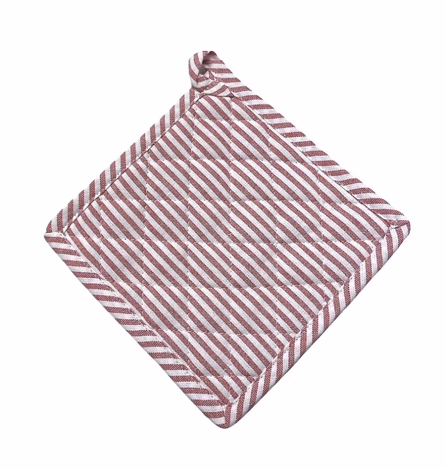 Grytlapp från Classic textiles i återvunnet material. Färg: Rosa och vitrandig.