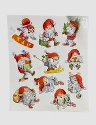 Tomtestickers med 20 st söta tomtar att dekorera julklapparna med från Festive.