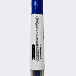 Whiteboardpenna blå som kan återfyllas med ny färgpatron, spetsen är 1-3 mm Från Actual.