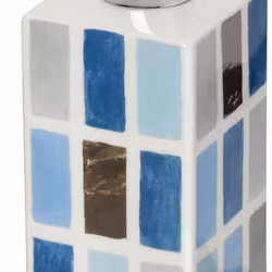 Kub classic pump en art decoinspirerad tvål/diskmedelspump i vitt blått och silver från Cult design.