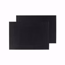 Roma en svart badrumsmatta i en kraftig frotté i mått 50 x 70 cm från Indusia design.