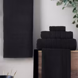 Roma en svart badrumsmatta i en kraftig frotté i mått 50 x 70 cm från Indusia design.