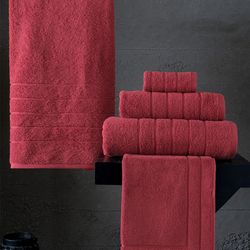 Roma en röd badrumsmatta i en kraftig frotté i mått 50 x 70 cm från Indusia design.