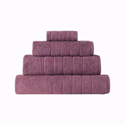 Roma en serie med rosa badlakan, handdukar och badrumsmatta i en tjock och slitstark bomullsfrotté från Indusia design.