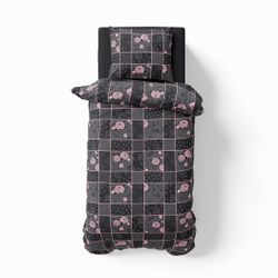 Brooke grey ett påslakanset i bomullssatin i grått, svart och rosa med knäppning i botten, från Indusia design