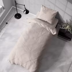 Paris ett enfärgat beige påslakanset i bomull med knäppning i botten, från Indusia design