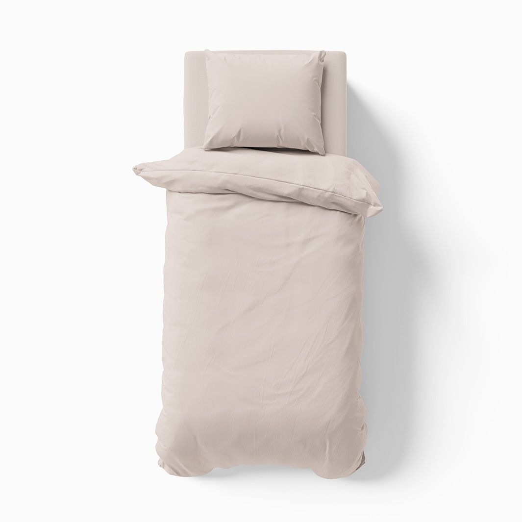 Paris ett enfärgat beige påslakanset i bomull med knäppning i botten, från Indusia design