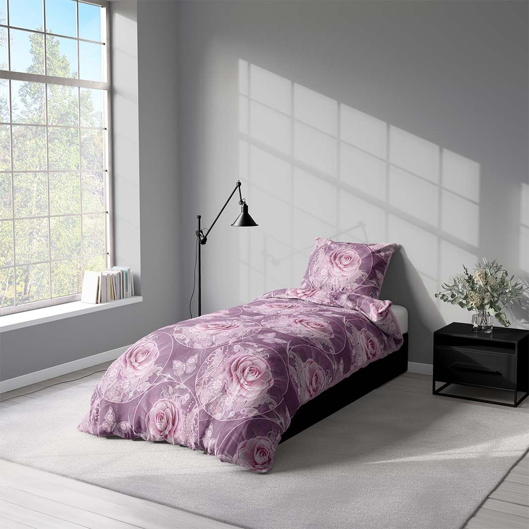Påslakanset i bomull Vintage rose lilac i ljuslila och rosa toner i mått 140 x 200 cm Indusia design
